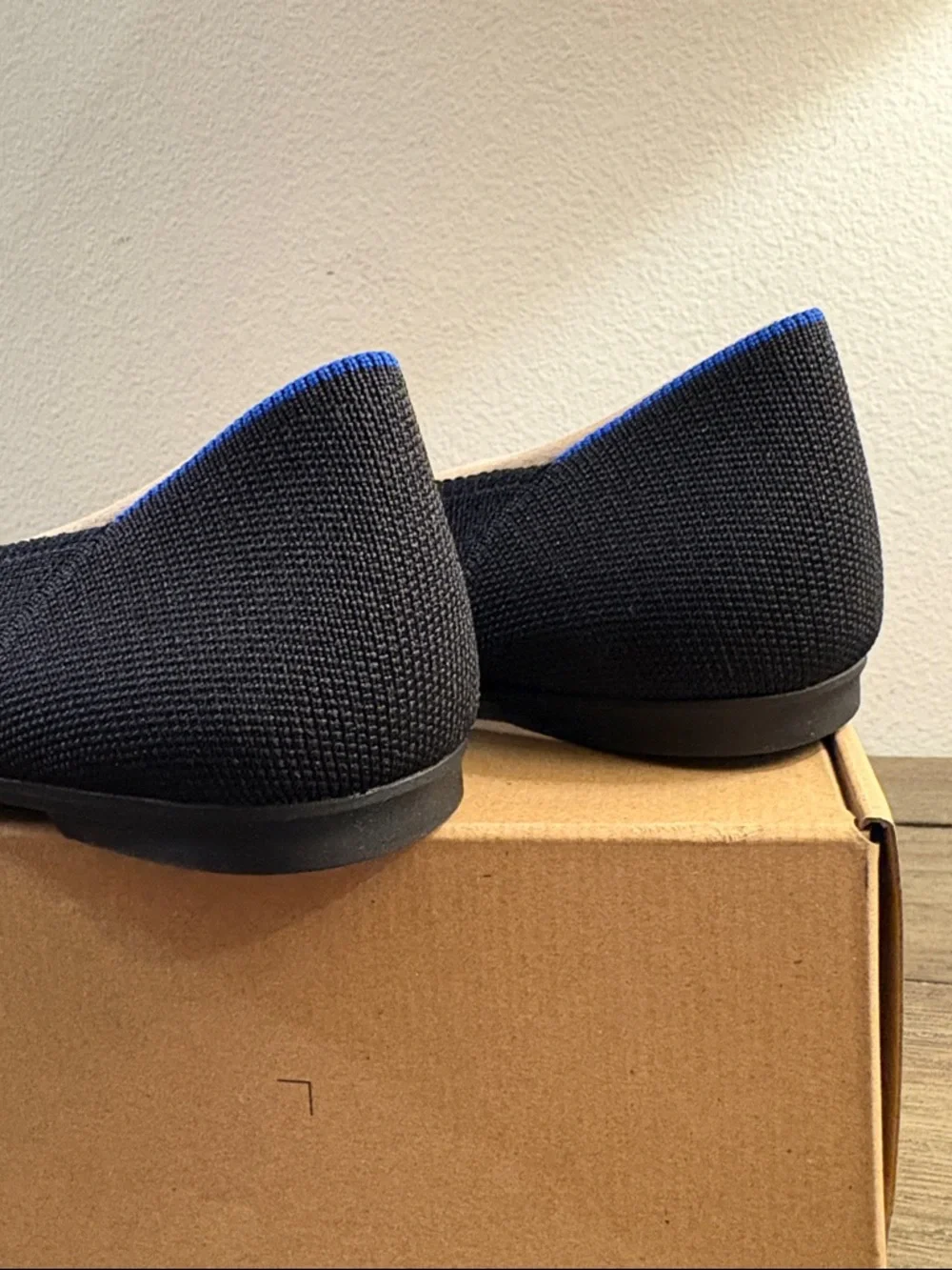 NIB [Rothy's] The Point II Flats Pointed Knit Flat Slip-On Shoes Black Women's 6 - Picture 9 of 13